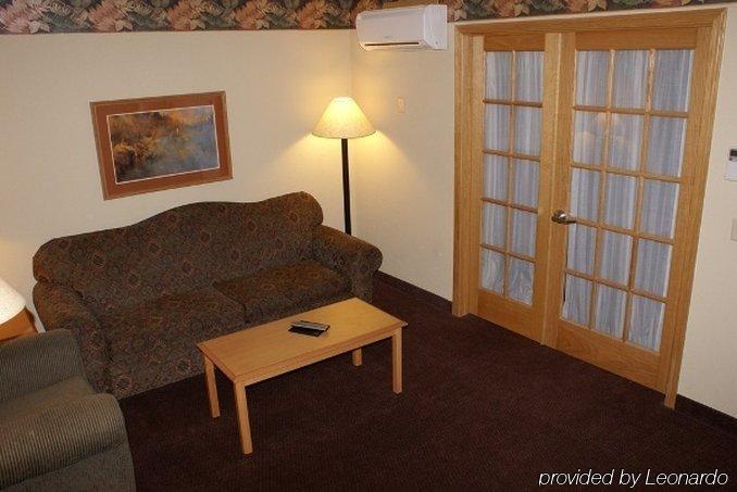 Fossil Creek Hotel & Suites Russell Cameră foto